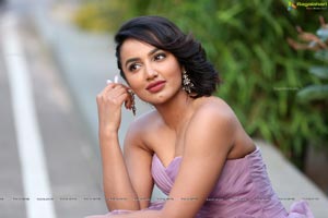 Tejaswi Madivada at BeautyLand