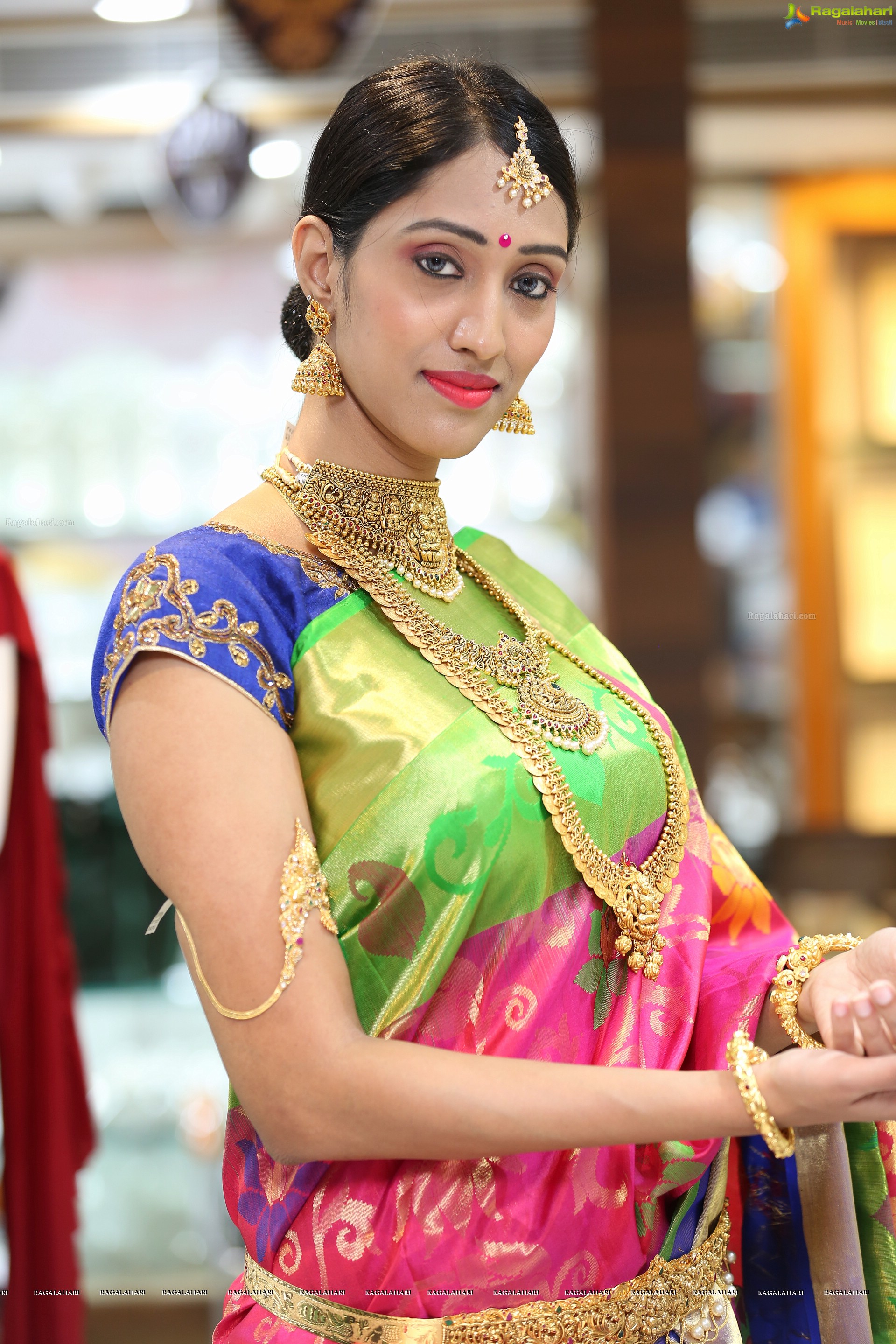 Veena Vemula @ Chandana Brothers New Collection Launch - HD Gallery