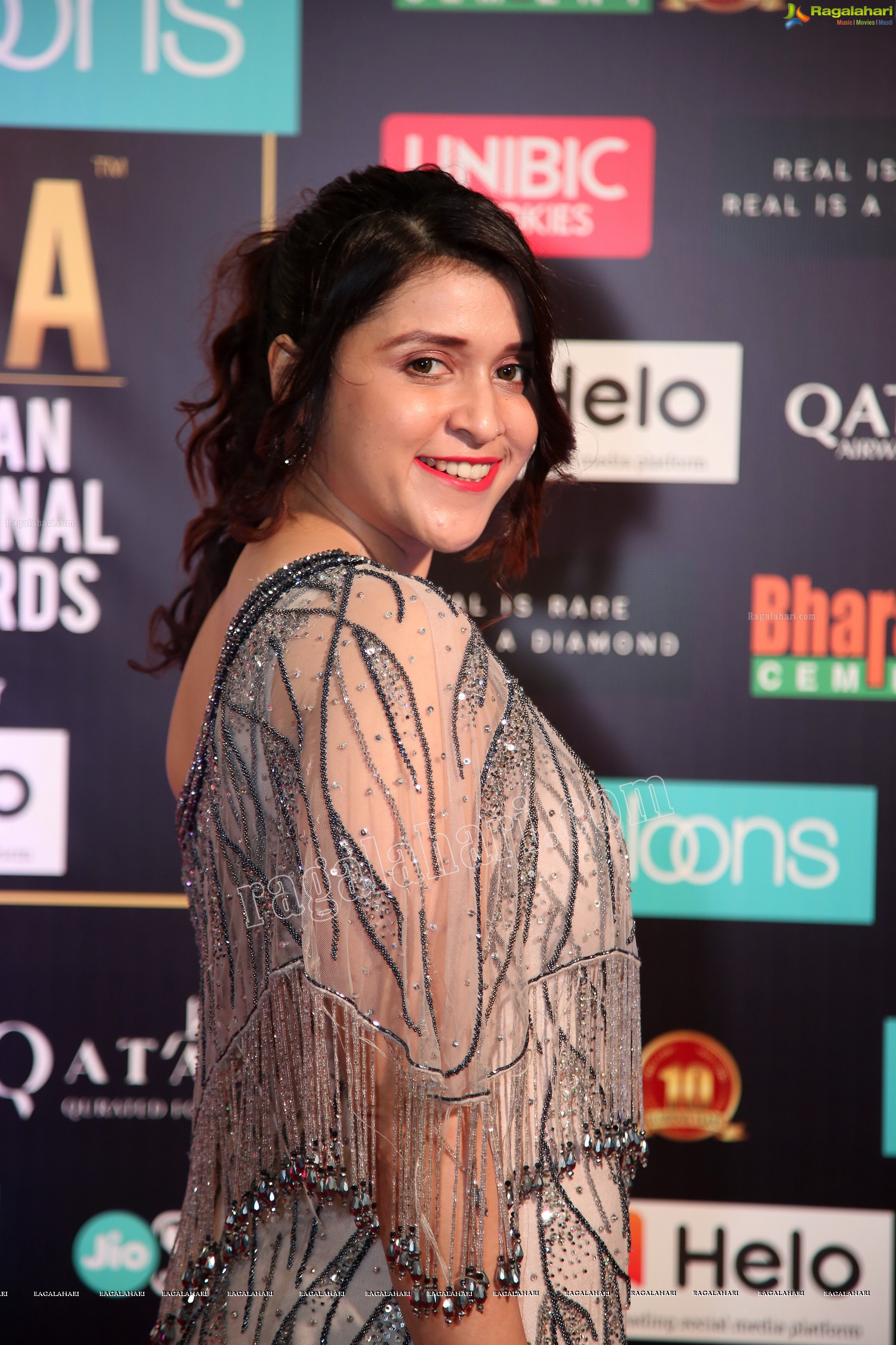 Mannara Chopra at SIIMA 2019