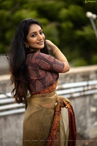 Bommu Lakshmi Latest Photoshoot Images