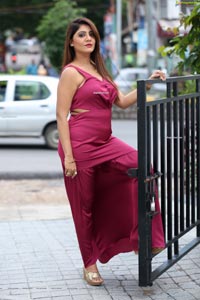 Sejal Mandavia at Purples Makeup Studio Launch