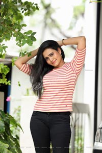 VJ Jaanu in Pink & Cream Striped T Shirt