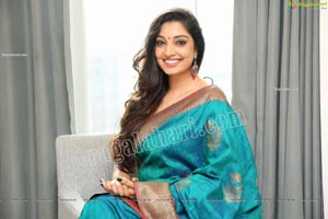 Rithu Manthra in Teal Blue Saree