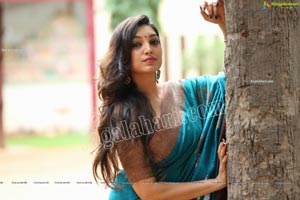 Rithu Manthra in Teal Blue Saree