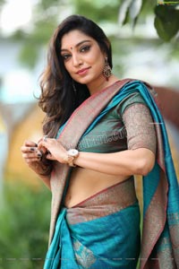 Rithu Manthra in Teal Blue Saree