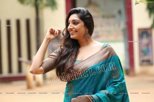 Rithu Manthra in Teal Blue Saree