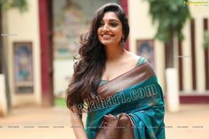 Rithu Manthra in Teal Blue Saree