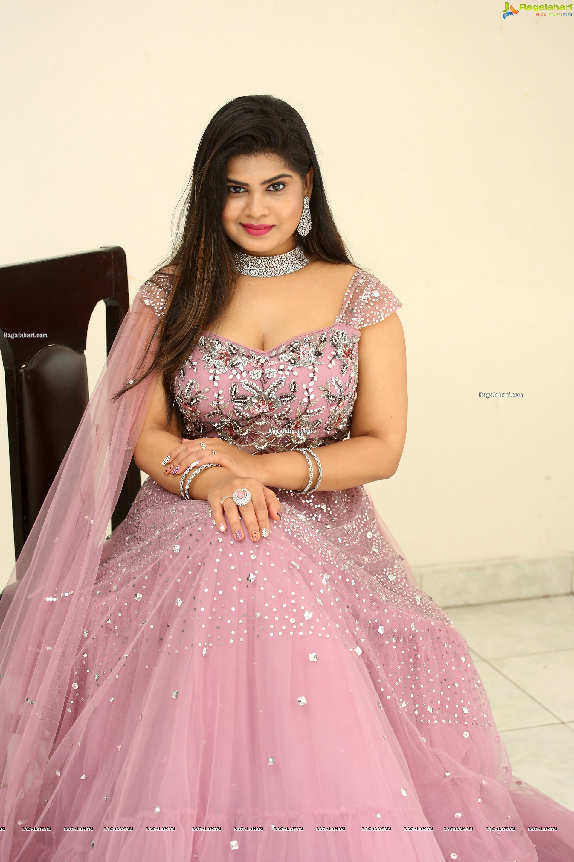 Alekhya Kondapalli at King of Golkonda Movie Logo Launch, HD Photo Gallery