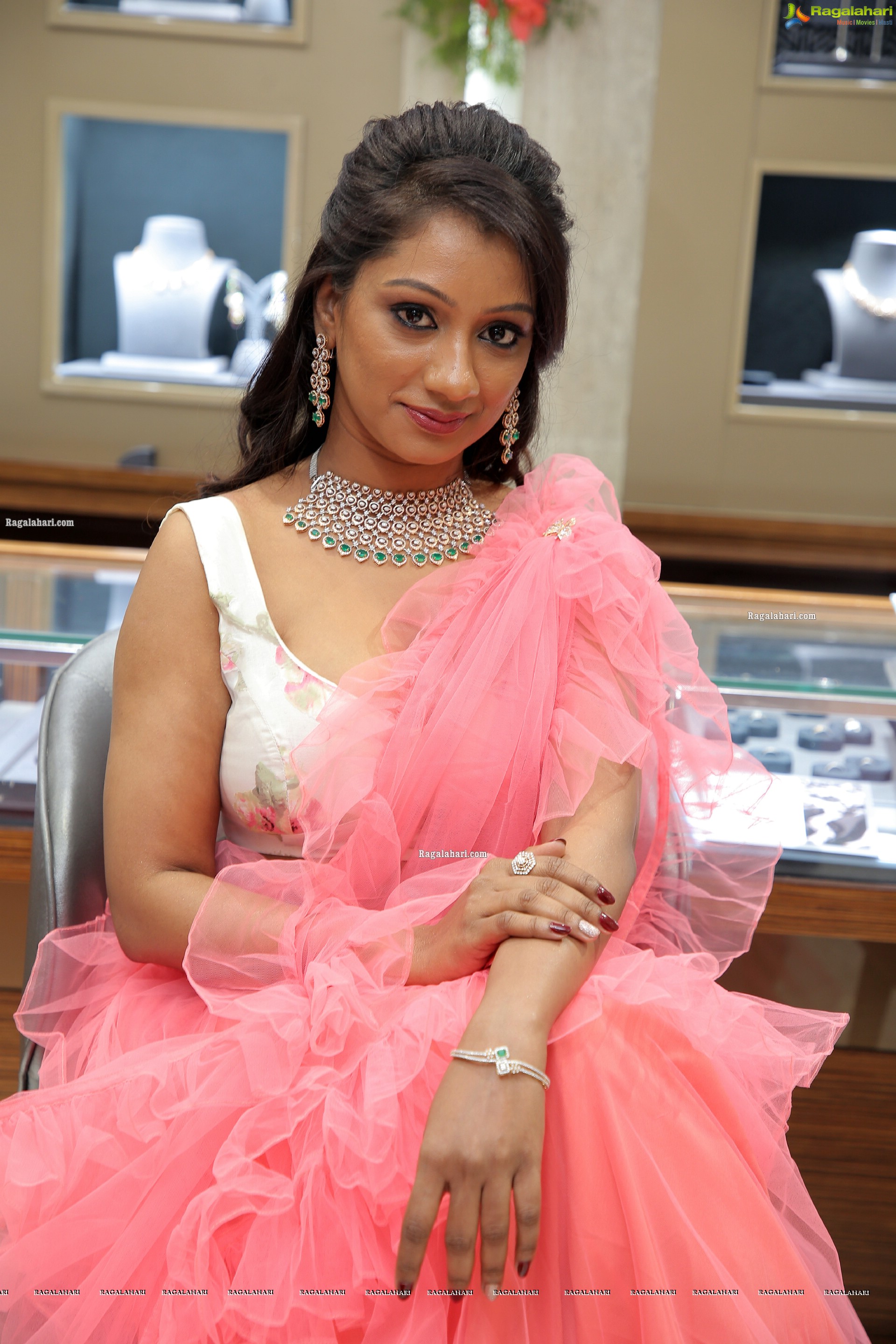 Chaithanya Priya Showcases Malbar Gold & Diamonds ‘Mine’ Diamond Jewellery Collection