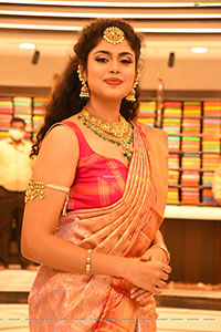 Faria Abdullah at Mandir Shopping Mall Launch