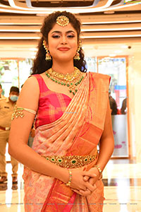 Faria Abdullah at Mandir Shopping Mall Launch