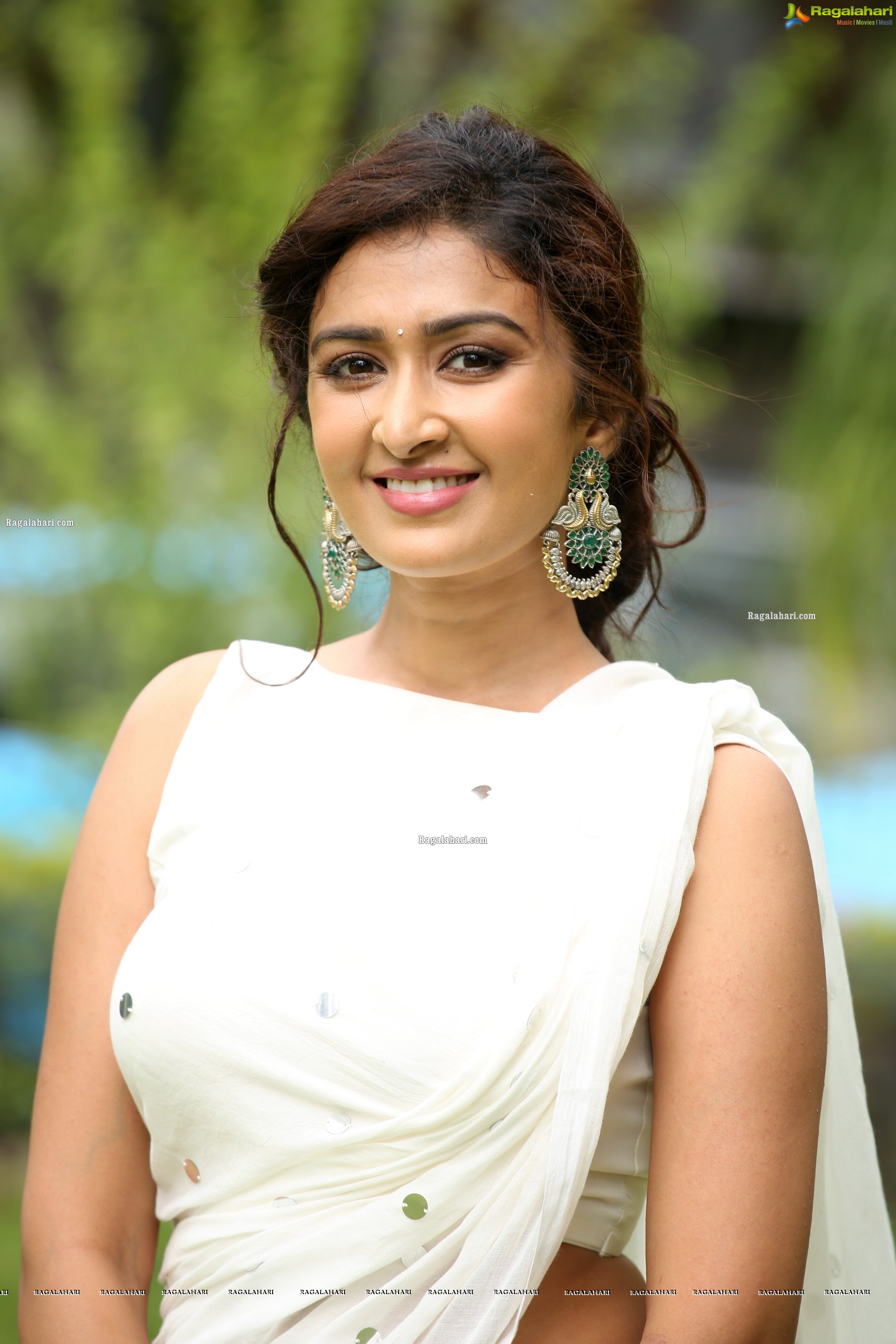 Farnaz Shetty at Induvadana Teaser Launch, HD Photo Gallery