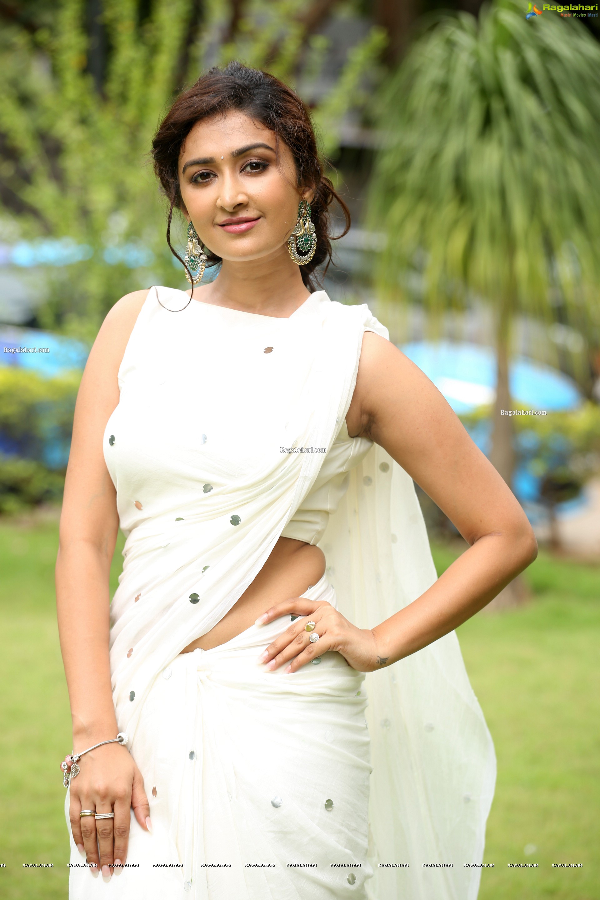 Farnaz Shetty at Induvadana Teaser Launch, HD Photo Gallery