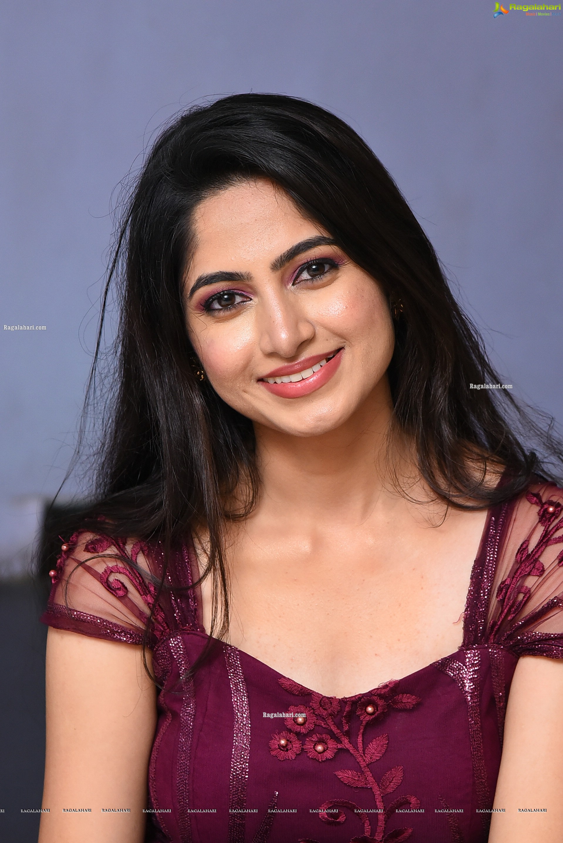 Kushee Ravi at Dia Movie Pre-Release Event, HD Photo Gallery