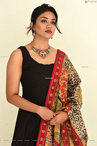 Malavika Satheesan at Bommala Koluvu