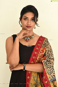 Malavika Satheesan at Bommala Koluvu