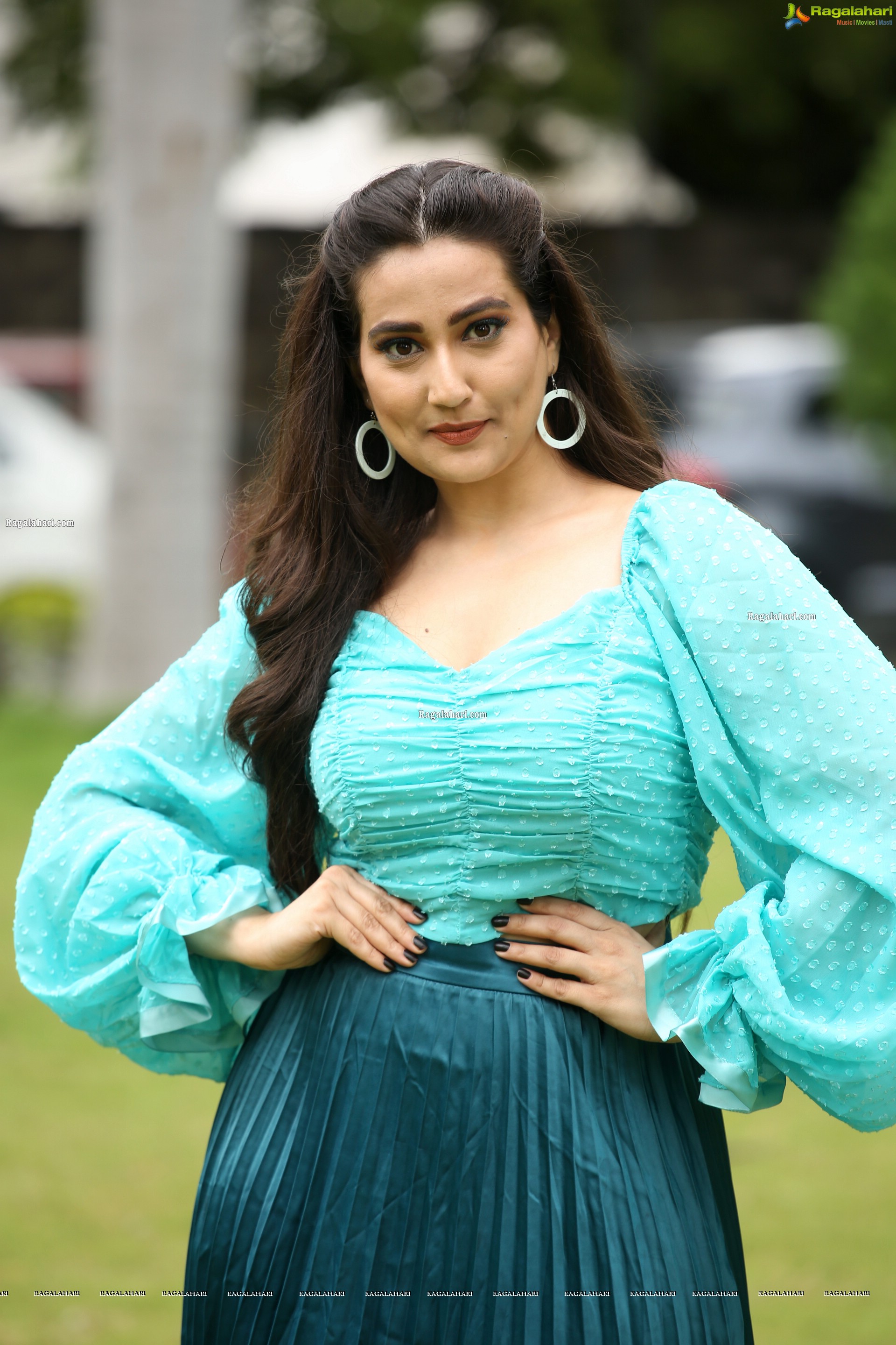 Manjusha at Induvadana Movie Teaser Launch, HD Photo Gallery