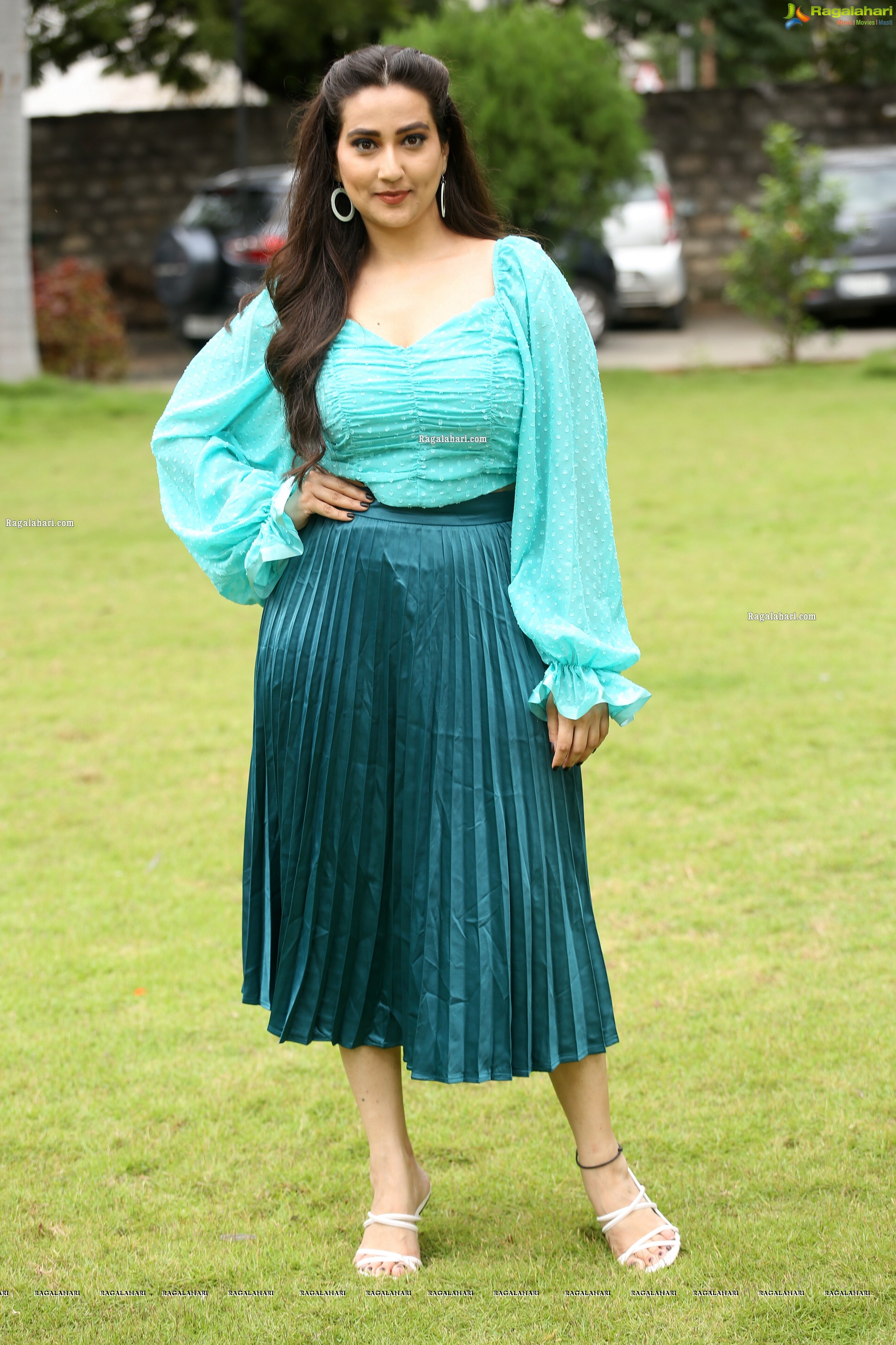 Manjusha at Induvadana Movie Teaser Launch, HD Photo Gallery