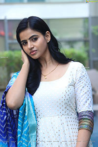 Naveena Reddy Latest Stills