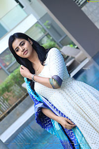 Naveena Reddy Latest Stills