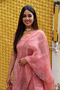 Nivetha Pethuraj at Paagal Movie Interview