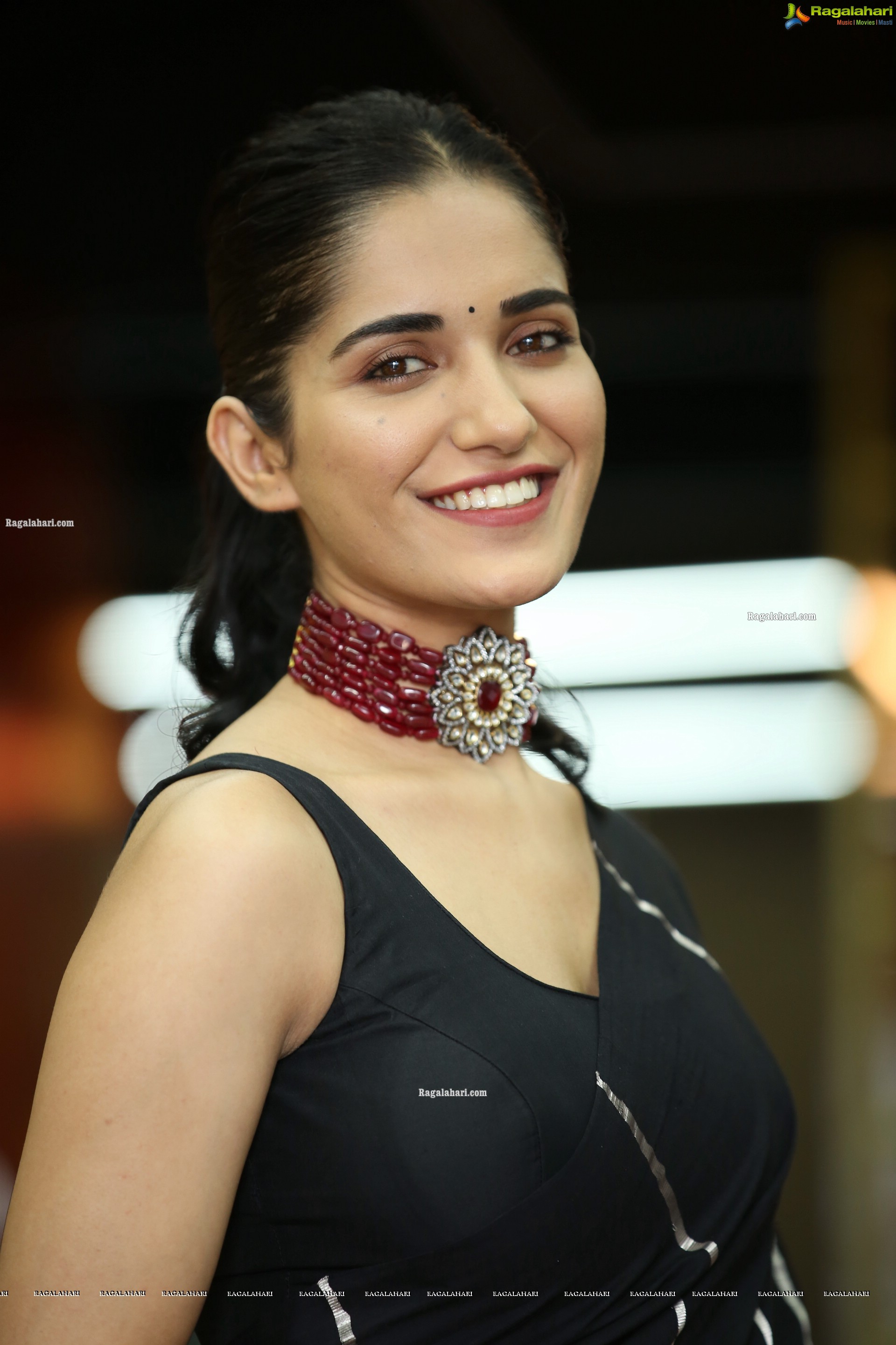 Ruhani Sharma at Nootokka Jillala Andagadu Movie Interview, HD Gallery