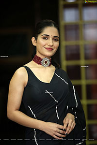 Ruhani Sharma at Nootokka Jillala Andagadu Movie Interview