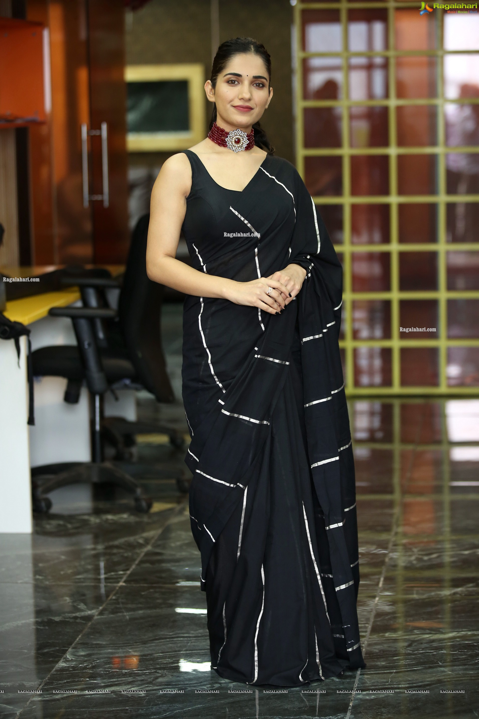 Ruhani Sharma at Nootokka Jillala Andagadu Movie Interview, HD Gallery