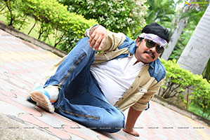 Sampoornesh Babu at Bazar Rowdy Movie Trailer Launch