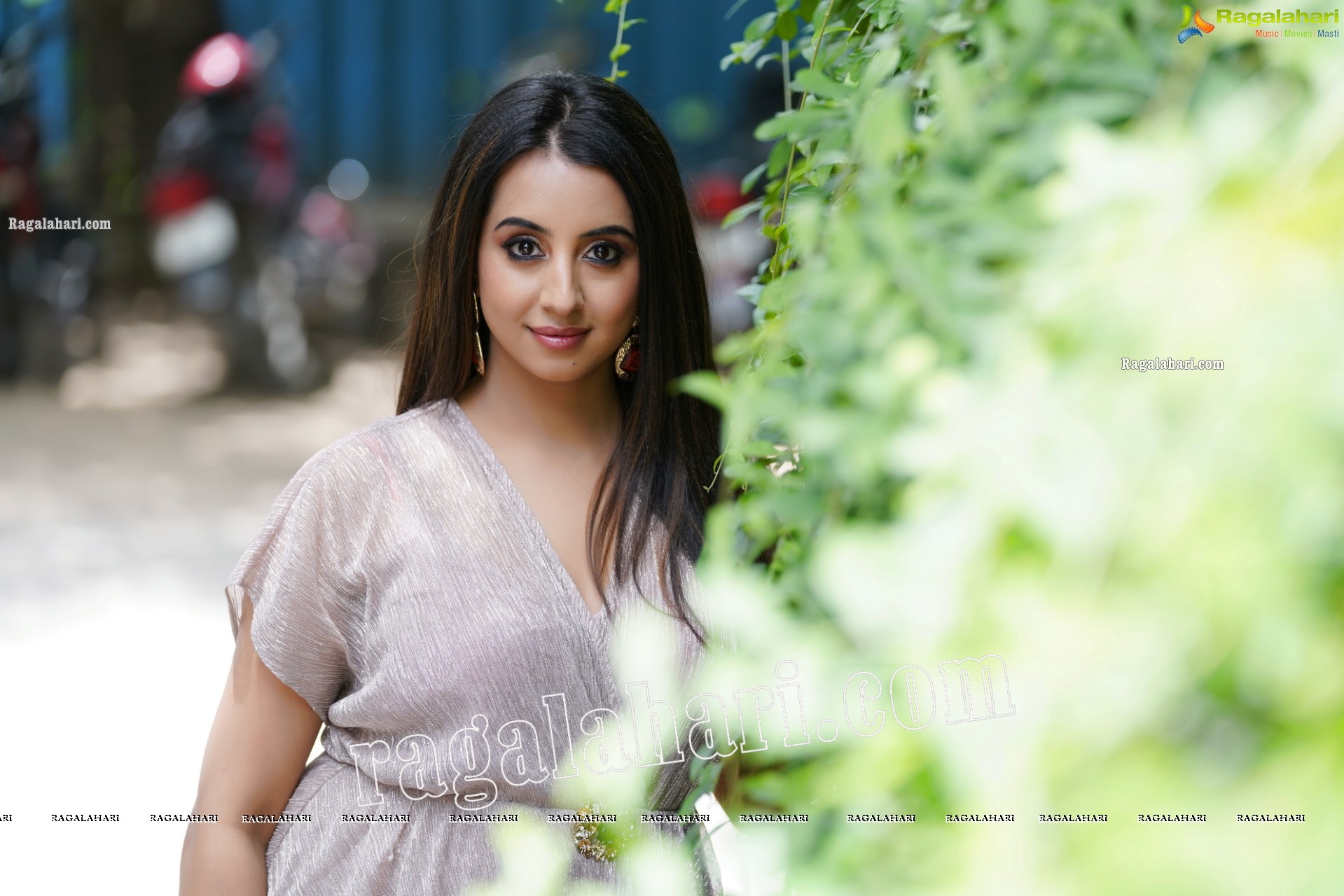 Sanjjanaa Galrani in Light Gray Glitter Dress, Exclusive Photoshoot