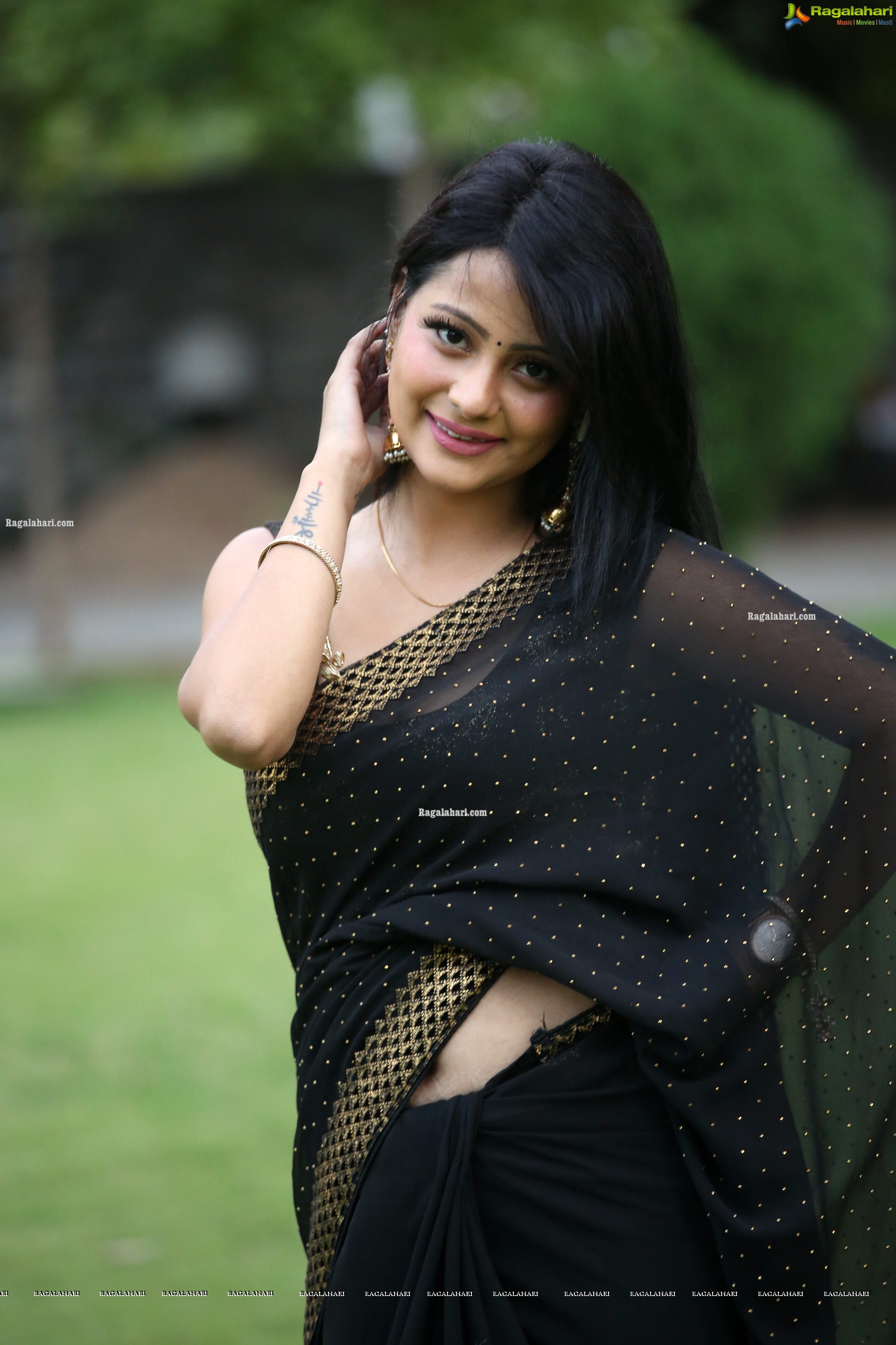 Shubhangi Pant at Rave Naa Cheliya Trailer Launch, HD Photo Gallery