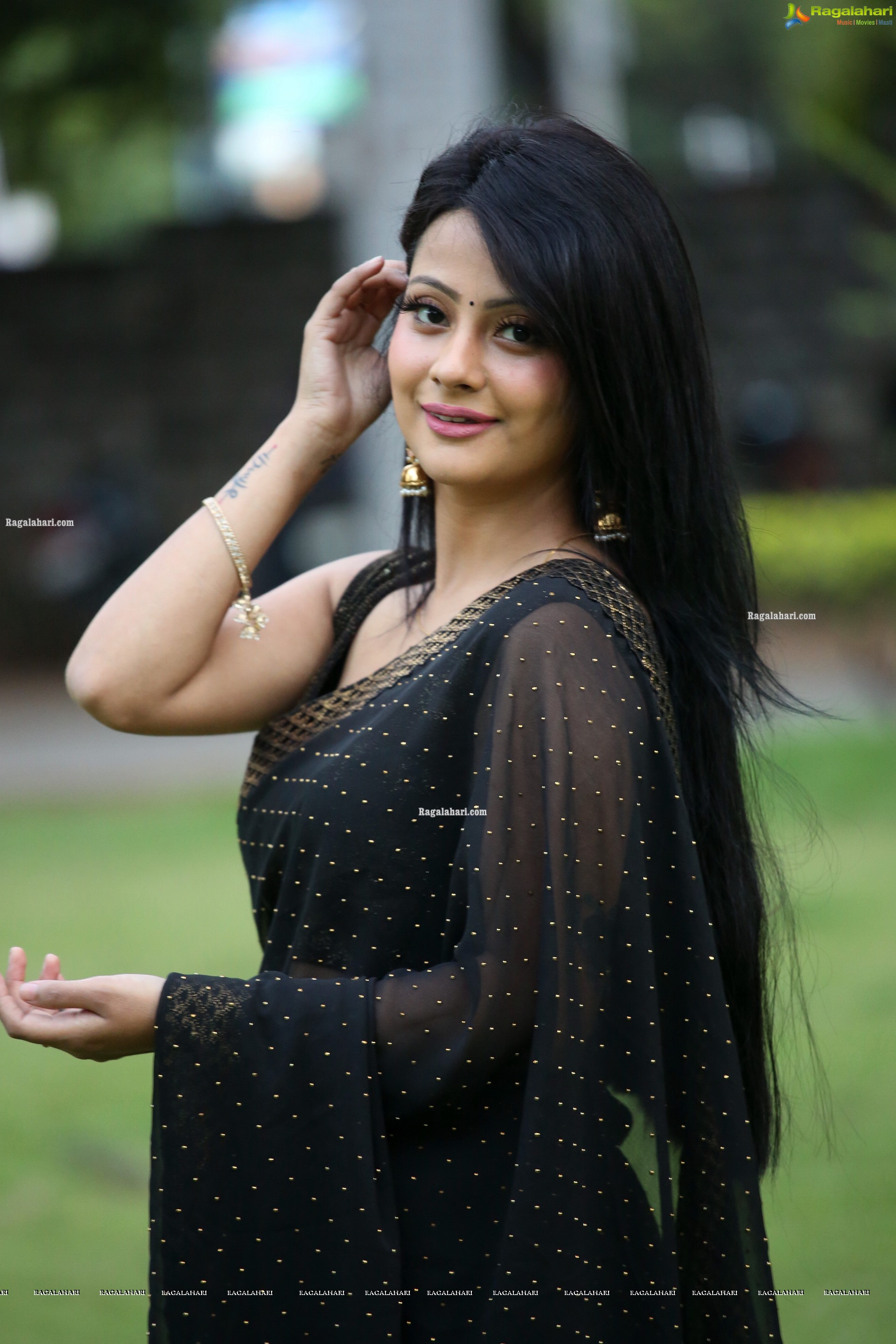 Shubhangi Pant at Rave Naa Cheliya Trailer Launch, HD Photo Gallery