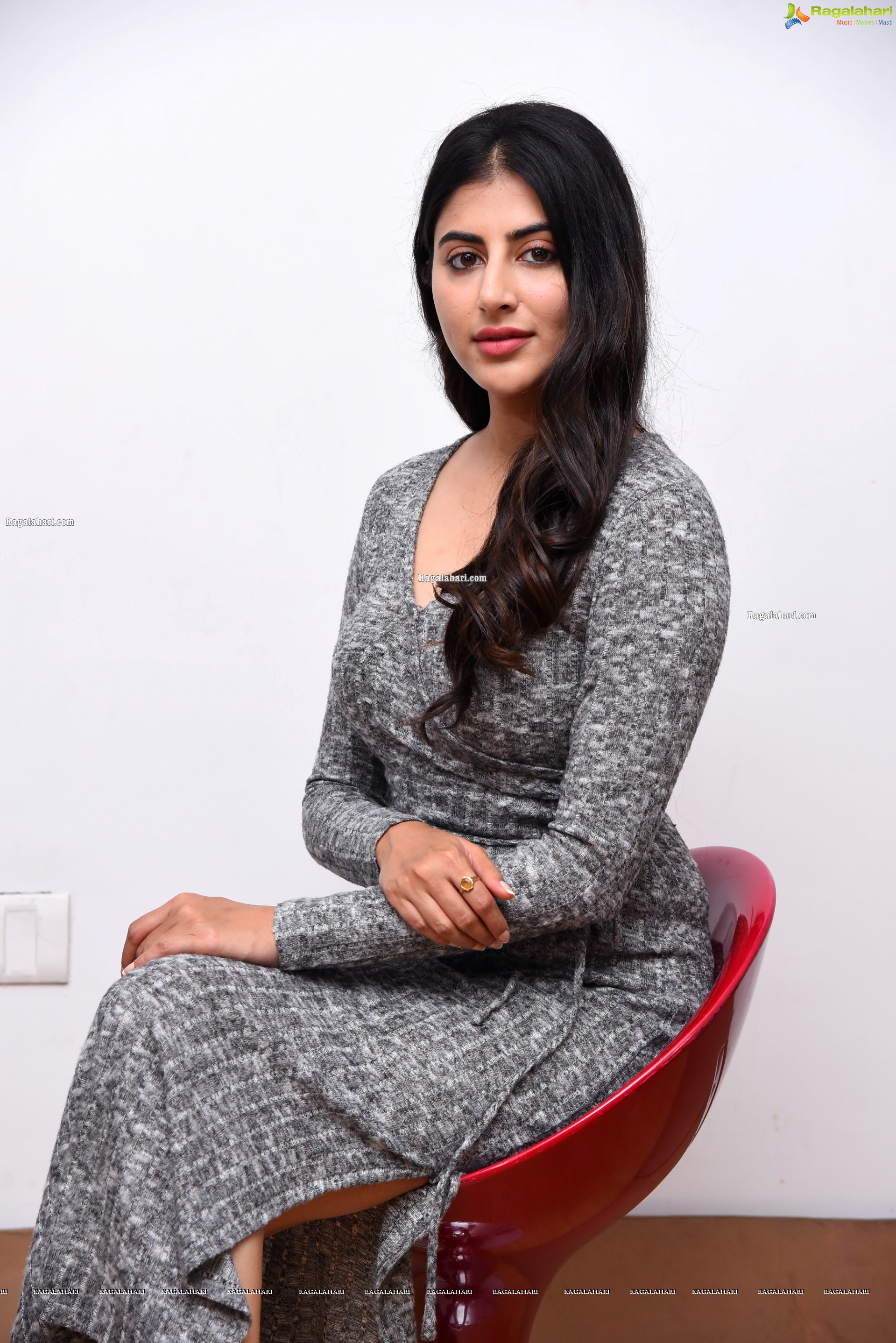 Shweta Avasthi at Merise Merise Movie Interview, HD Photo Gallery