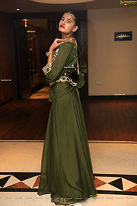 Sindhu Manthri in Olive Green Lehenga