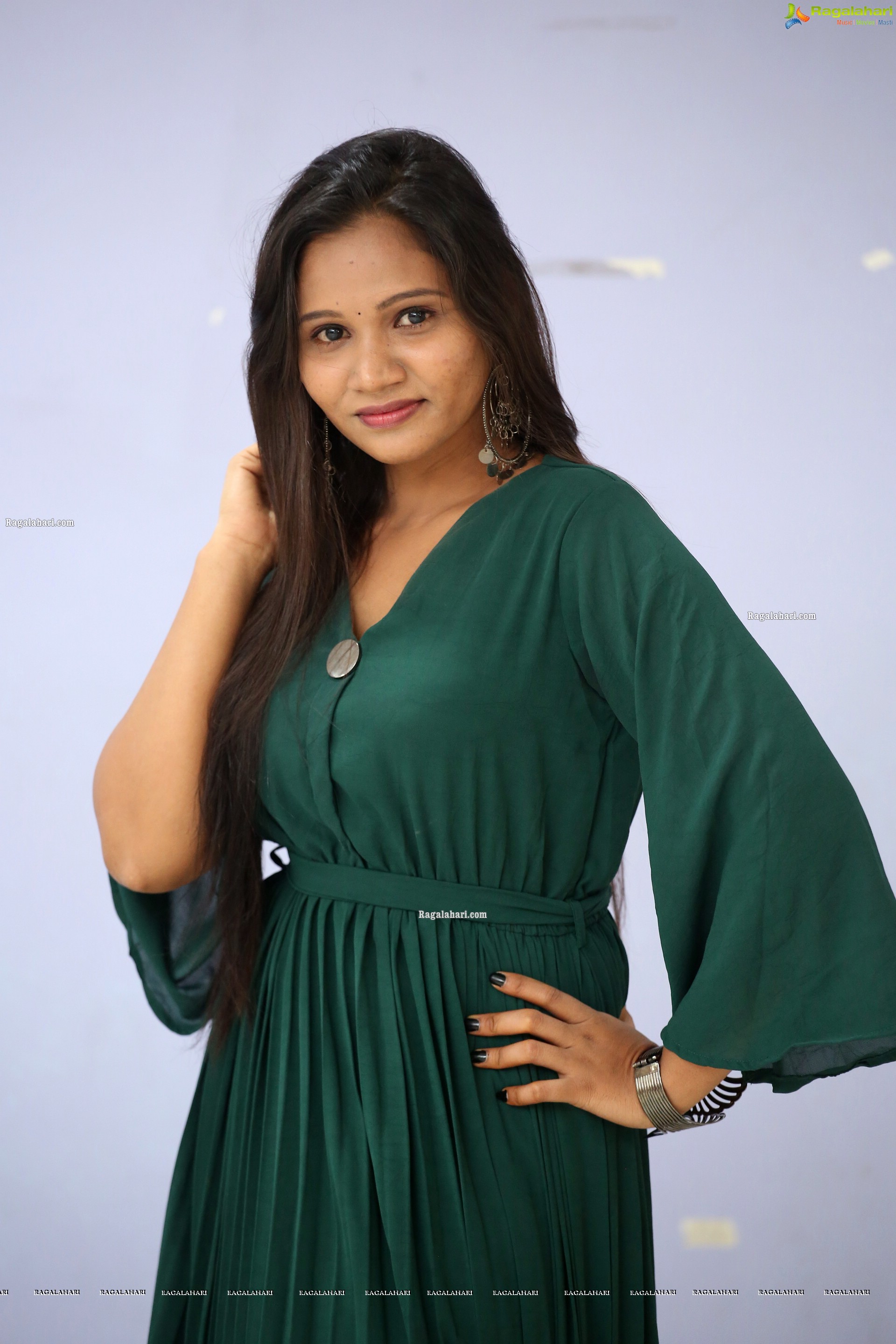 Sree Madhuri at Batch Movie Trailer Launch, HD Photo Gallery