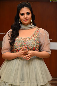 Sreemukhi at Crazy Uncles Movie Pre-Release Event