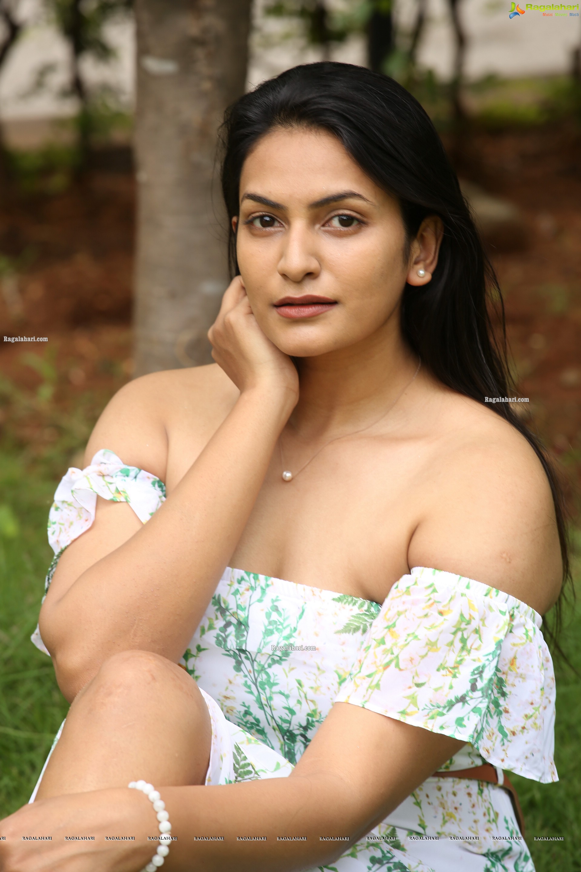 Swetha Varma at Mad Movie Press Meet, HD Photo Gallery