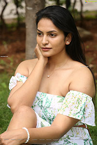 Swetha Varma at Mad Movie Press Meet