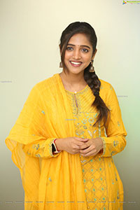 Vaishali Raj at Kanabadutaledu Interview, HD Photo Gallery