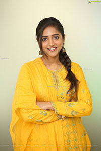 Vaishali Raj at Kanabadutaledu Interview, HD Photo Gallery