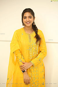 Vaishali Raj at Kanabadutaledu Interview, HD Photo Gallery