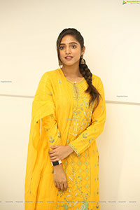 Vaishali Raj at Kanabadutaledu Interview, HD Photo Gallery