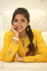 Vaishali Raj at Kanabadutaledu Interview, HD Photo Gallery