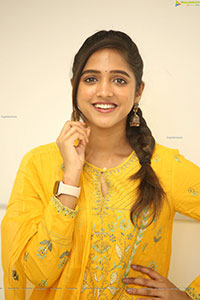 Vaishali Raj at Kanabadutaledu Interview, HD Photo Gallery