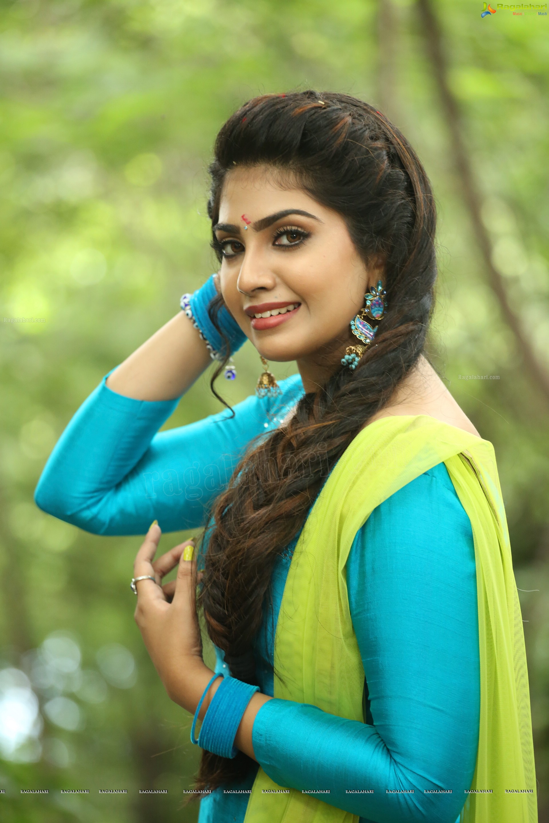 Varsha Viswanath at Andamaina Lokam Movie Pooja Ceremony, HD Photo Gallery