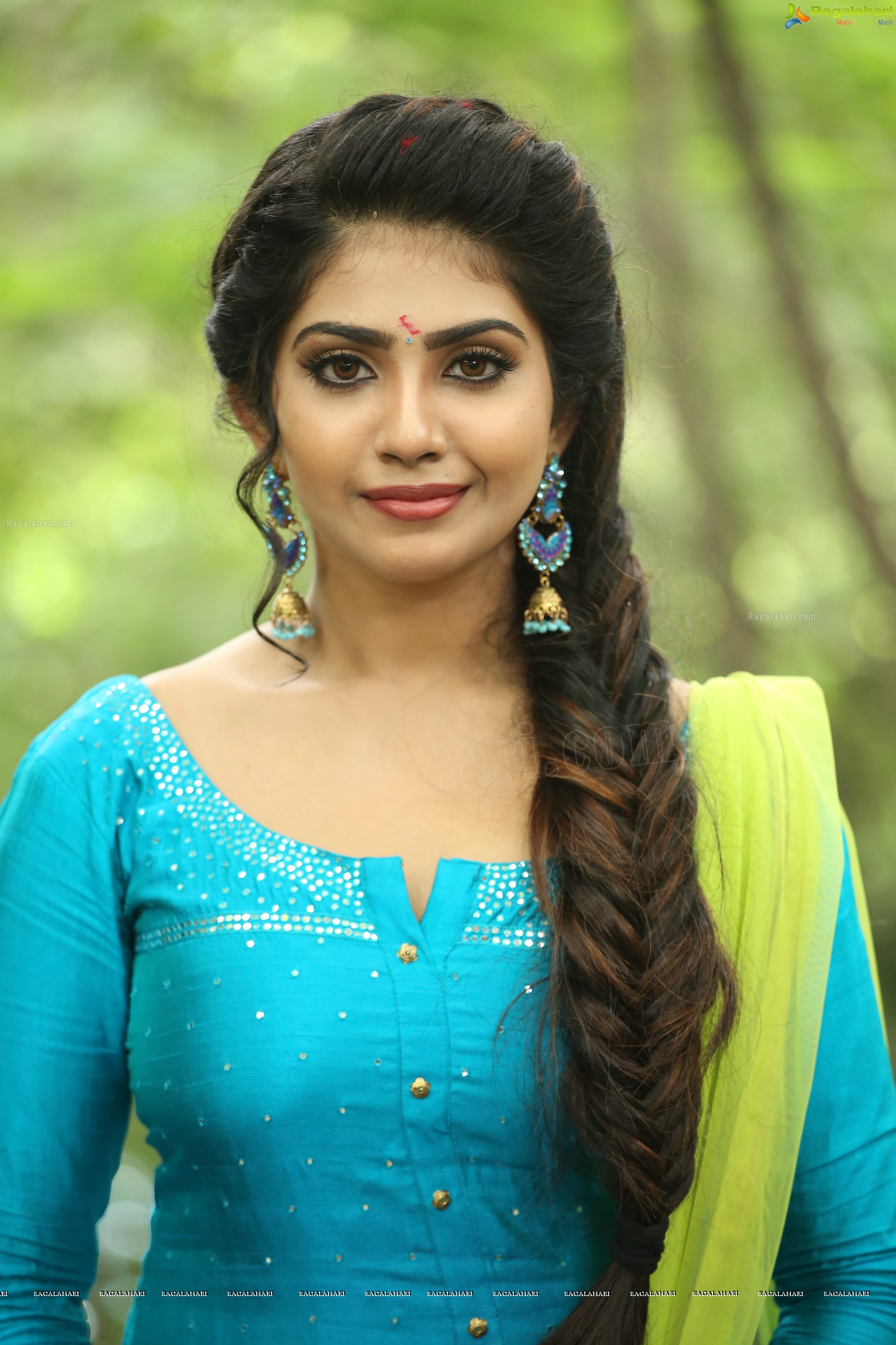 Varsha Viswanath at Andamaina Lokam Movie Pooja Ceremony, HD Photo Gallery