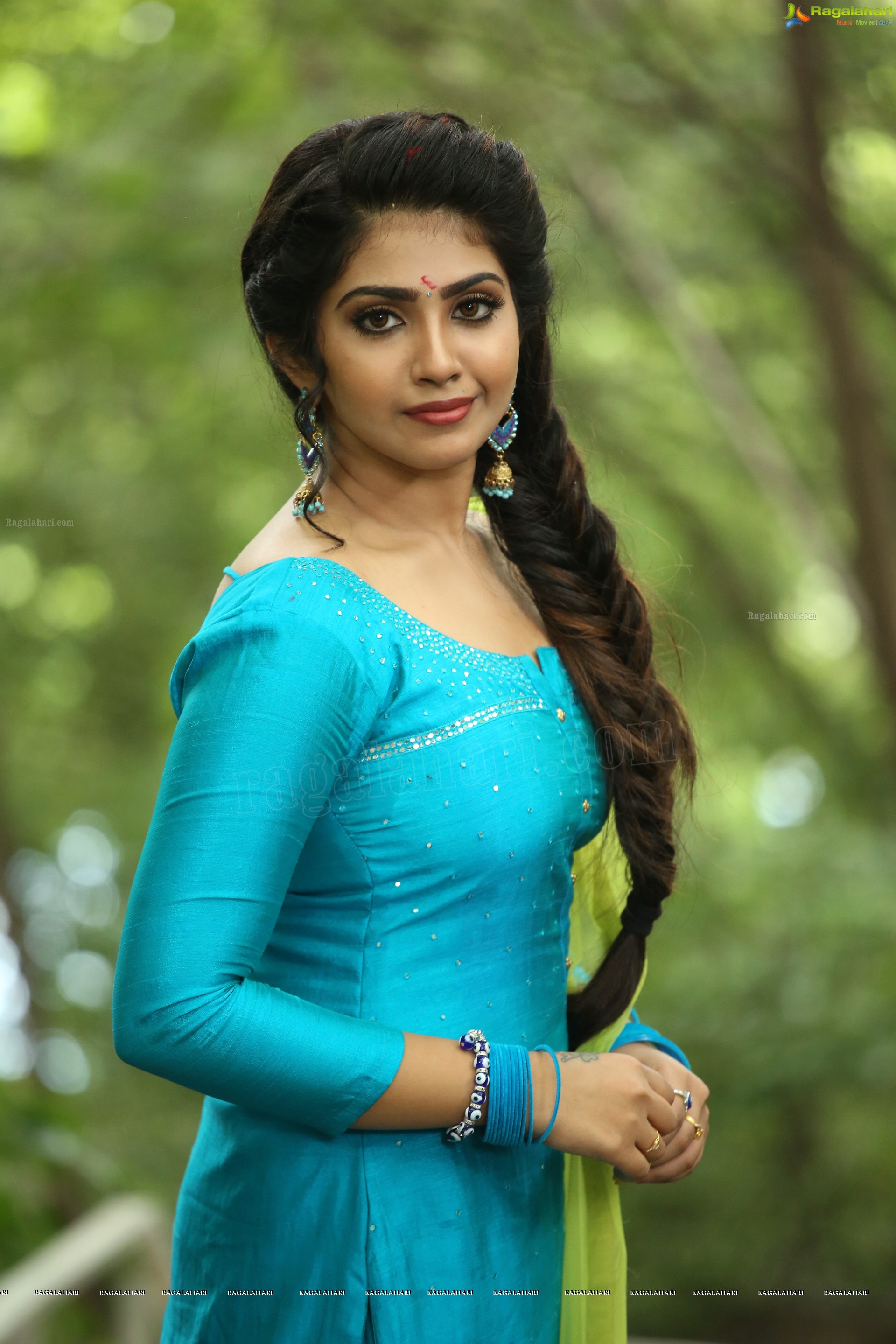 Varsha Viswanath at Andamaina Lokam Movie Pooja Ceremony, HD Photo Gallery