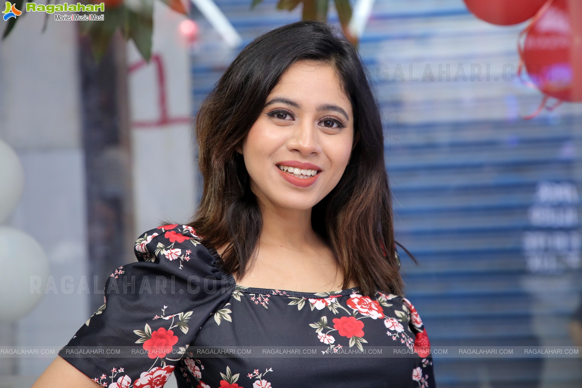 Ananya Tanu at Vishal Peripherals Store Launch, HD Photo Gallery