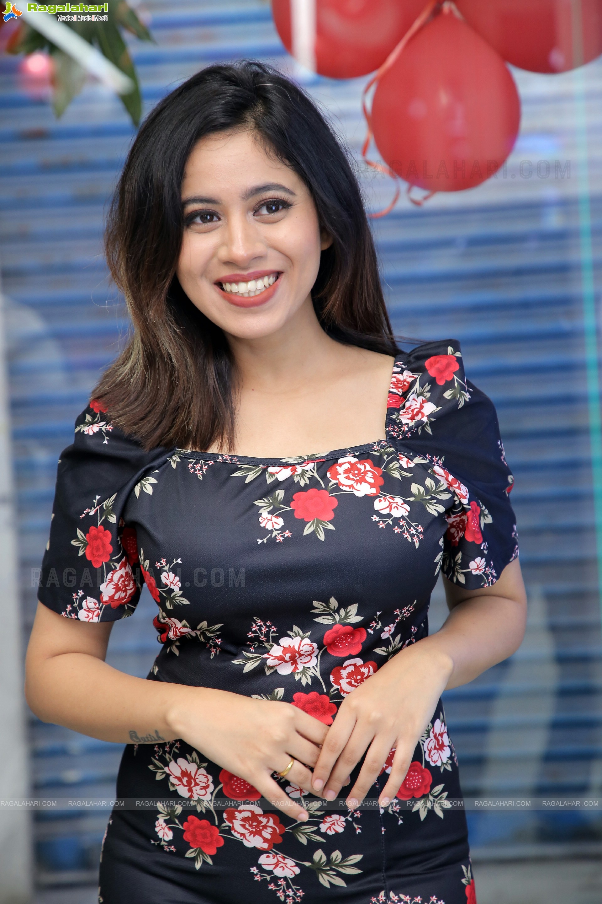 Ananya Tanu at Vishal Peripherals Store Launch, HD Photo Gallery