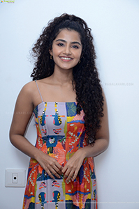 Anupama Parameswaran at Karthikeya 2 Interview